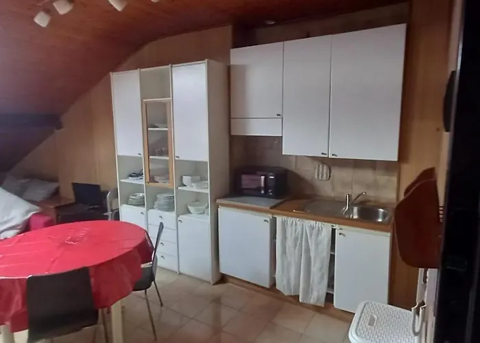 Corso Garibaldi Mansarda 3* Sanremo